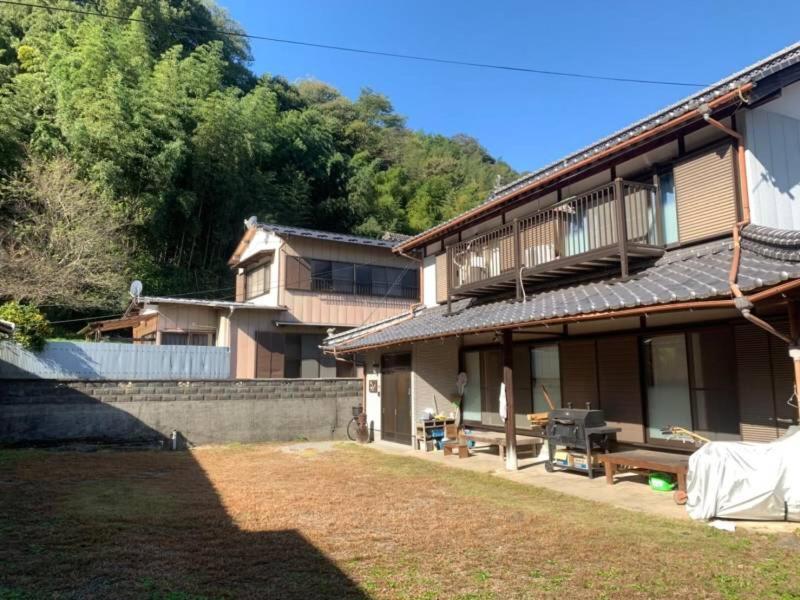 四国旅行のhub拠点 古民家ゲストハウス Heso Camp Miyoshi  Exterior photo